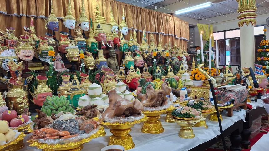 เชิญชวนร่วมทำบุญเพื่อซื้ออาหารและของขวัญให้เด็กบนดอยครับ 