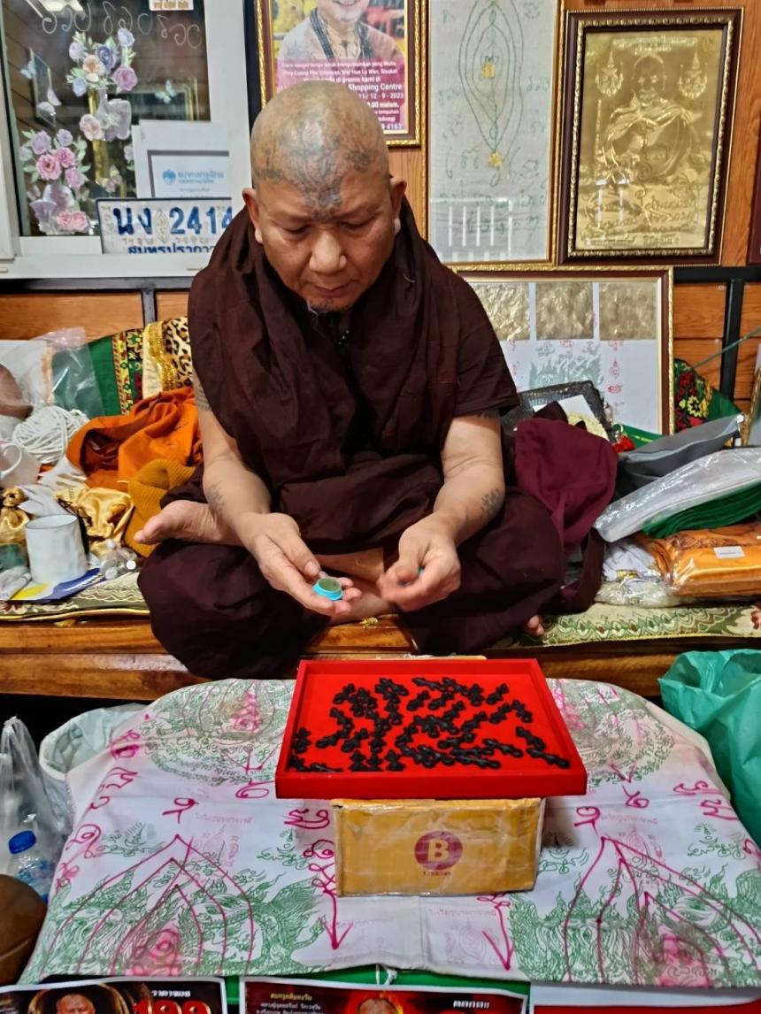 หลวงปู่อุดมทรัพย์ สิริคุตโต 🙏🙏🙏 วัดเวฬุวันธรรมาราม อ.พยุห์ จ.ศรีสะเกษ เปิดจองครับ