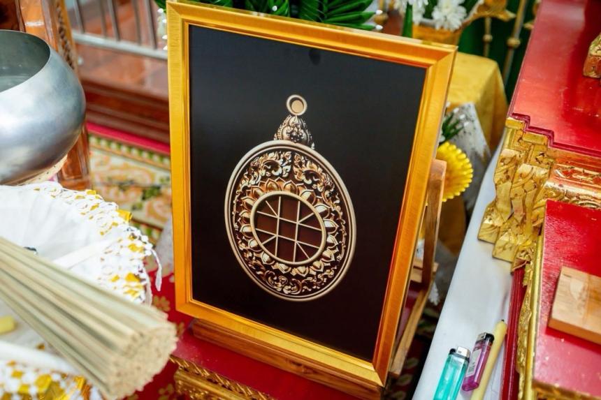 เปิดจองเหรียญสามดวงพุทธาลัยในวันเข้าพรรษา วันศุกร์ที่ 11 กรกฎาคม 2568 เปิดจองครับ