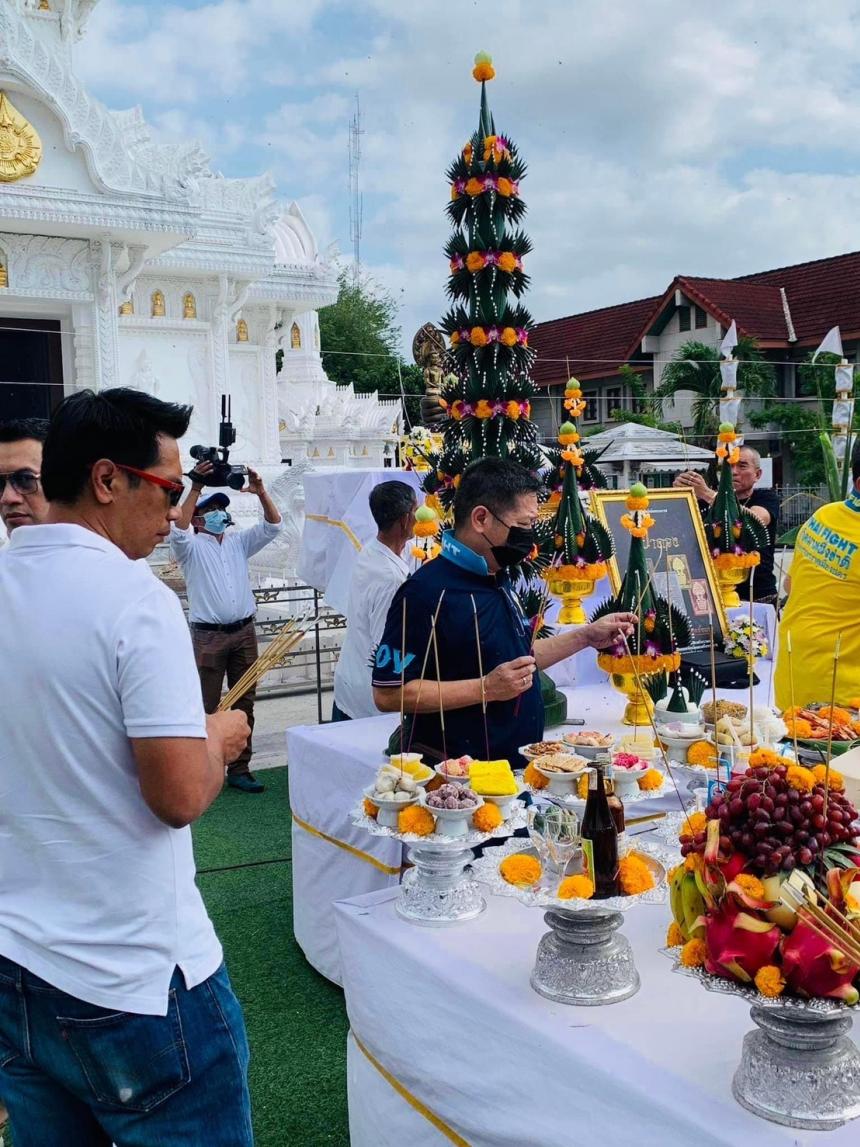 เปิดจอง หล่อเหรียญพระโพธิสัตว์พังพระกาฬ รุ่น “ฝ่าดวง” เปิดจองครับ