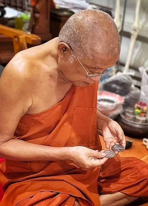 หลวงพ่อเสืo วัดดอนไผใหญ่ (ดอนยายเผื่อน) จ.สิงห์บุรี เปิดจองครับ